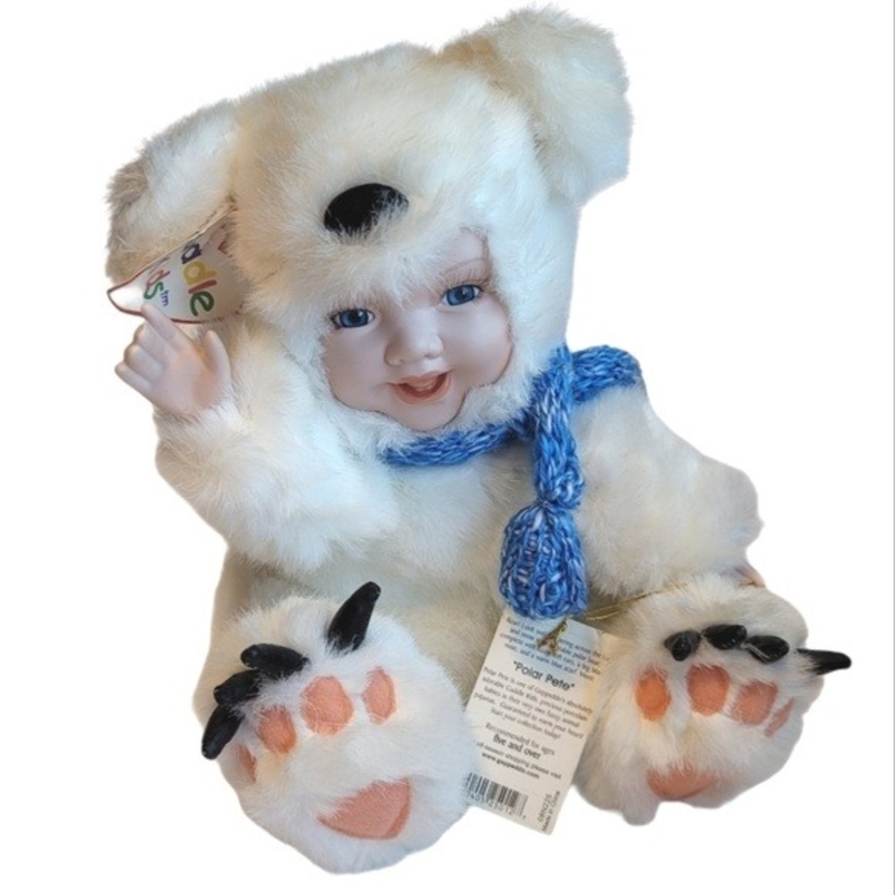 Geppeddo Polar Pete Porcelain Doll Baby Bear Pajamas Blue‎ Scarf 2002 8.5"